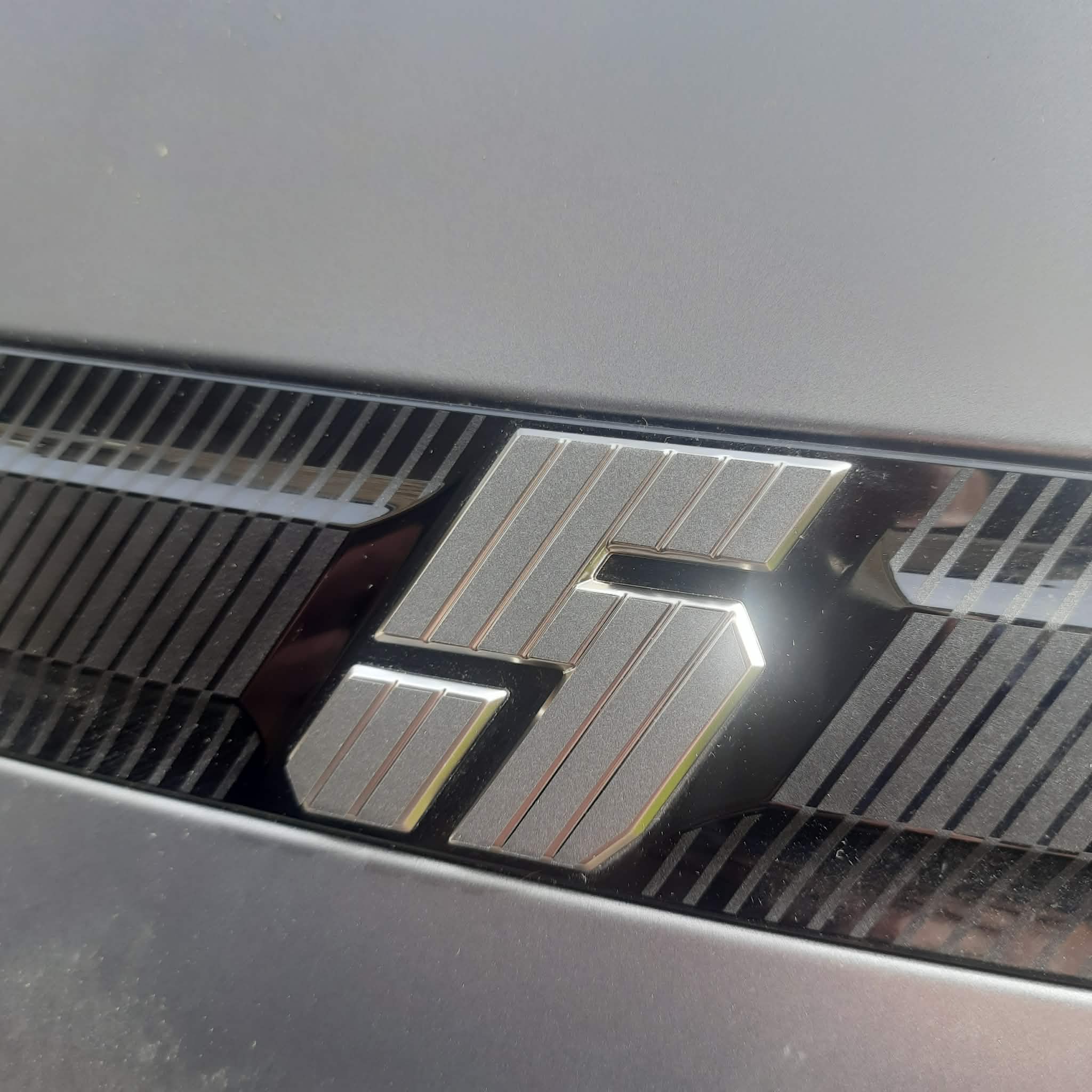 Satin Graphite Grey Metallic Renault 5 Etech Rear Badge Overlay Graphic