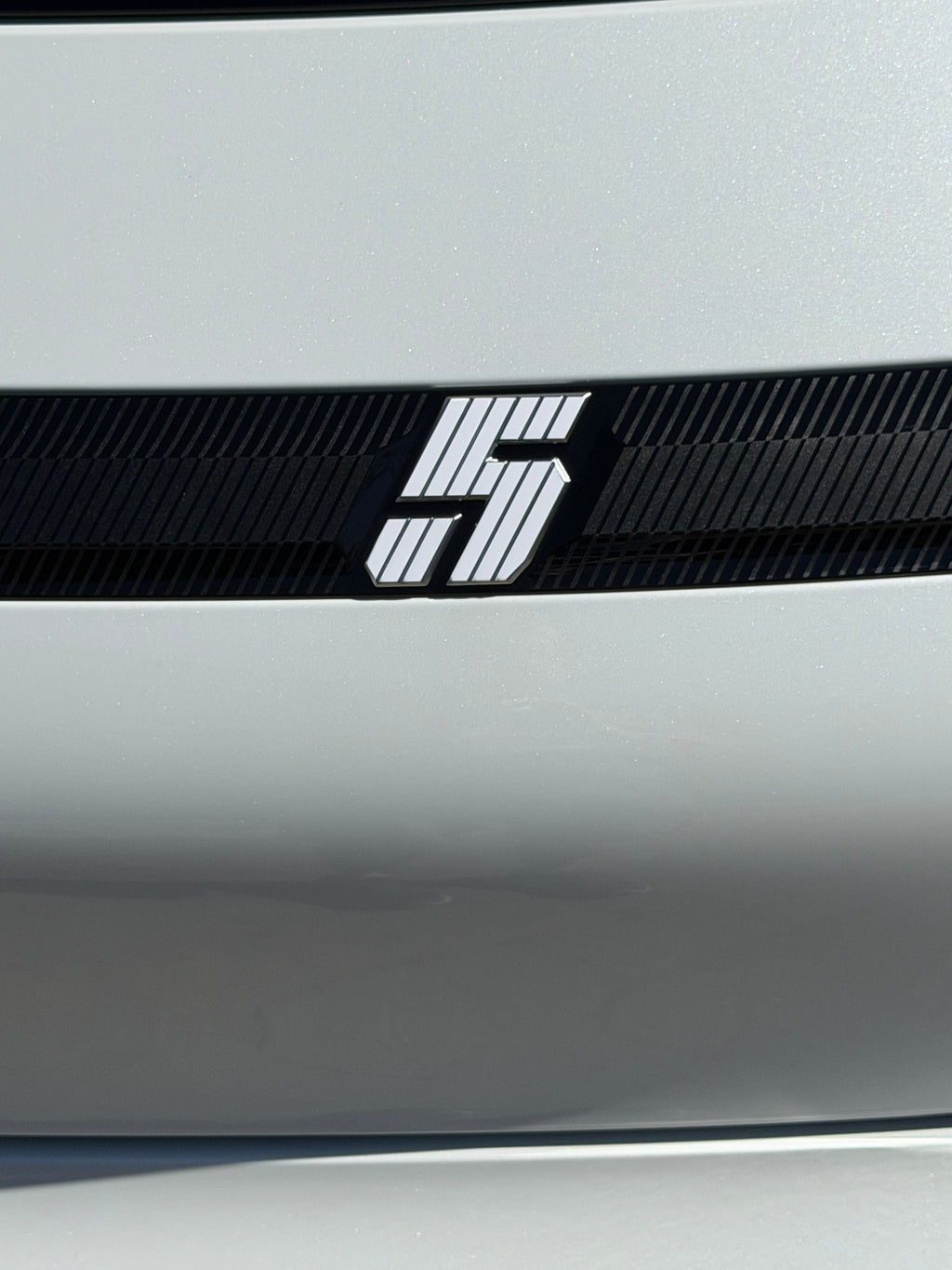 Gloss White Renault 5 Etech Rear Badge Overlay Graphic