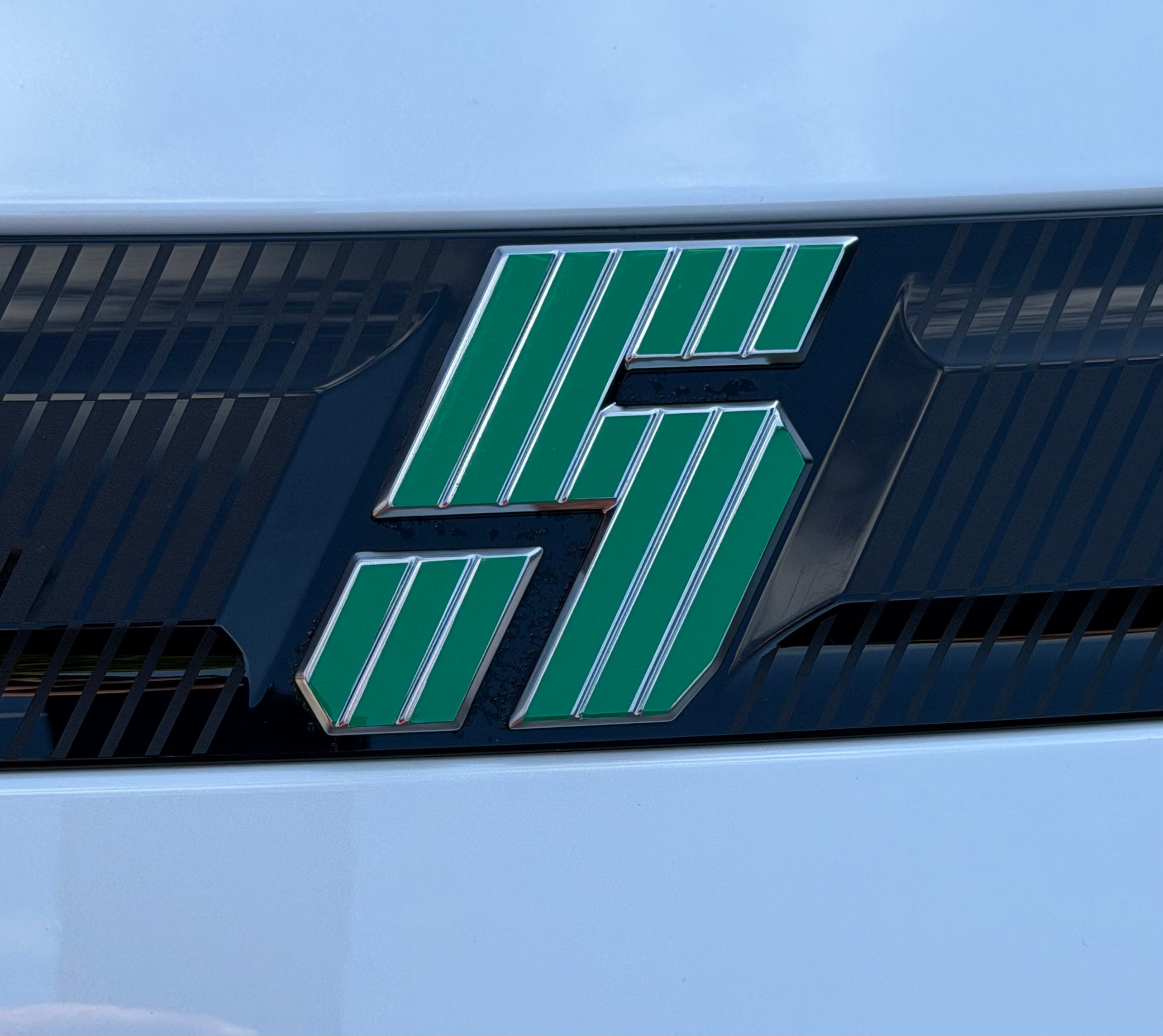 Green Renault 5 Etech Rear Badge Overlay Graphic