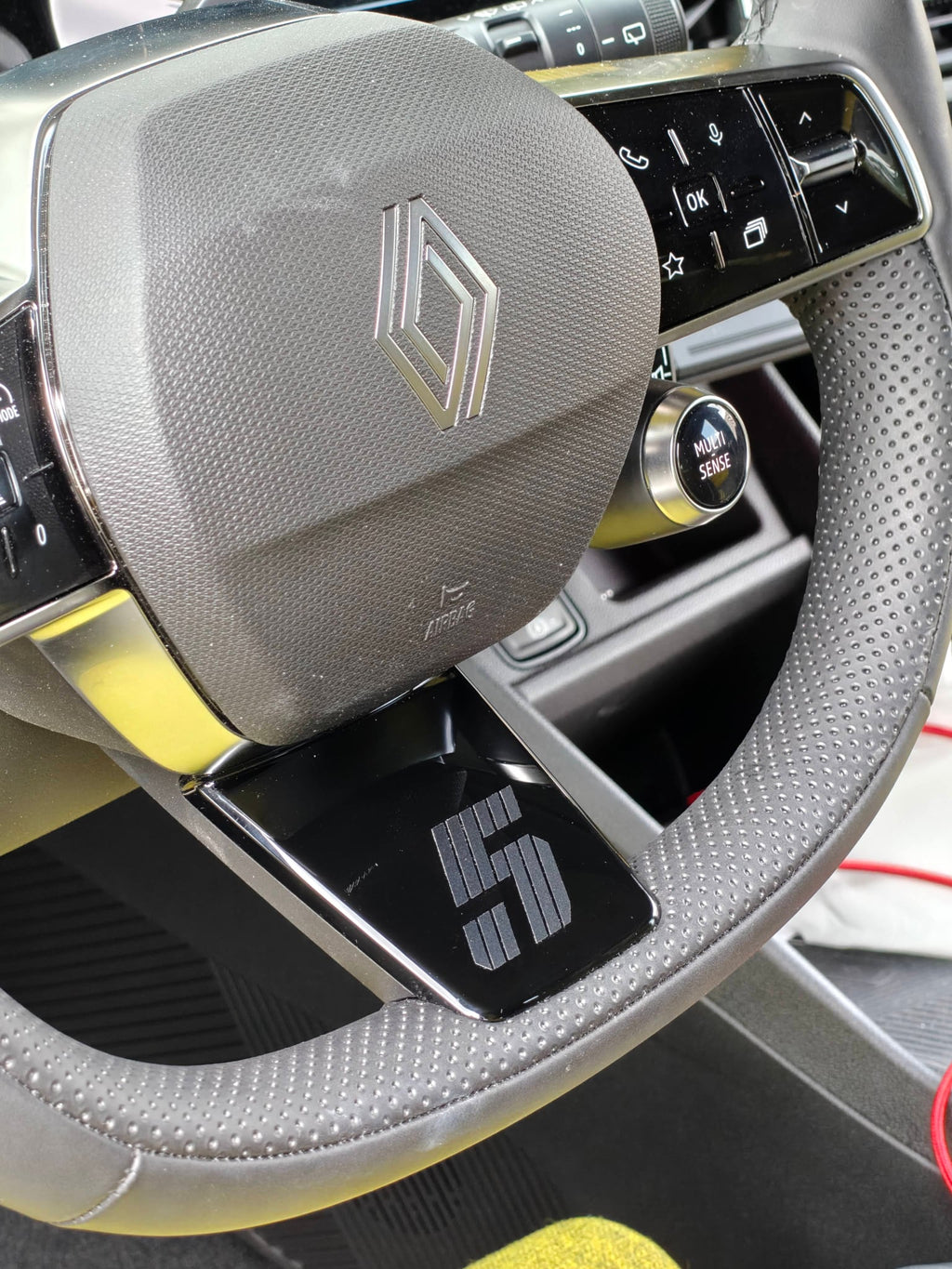 Renault 5 Etech Steering Wheel Graphic - Matte Black